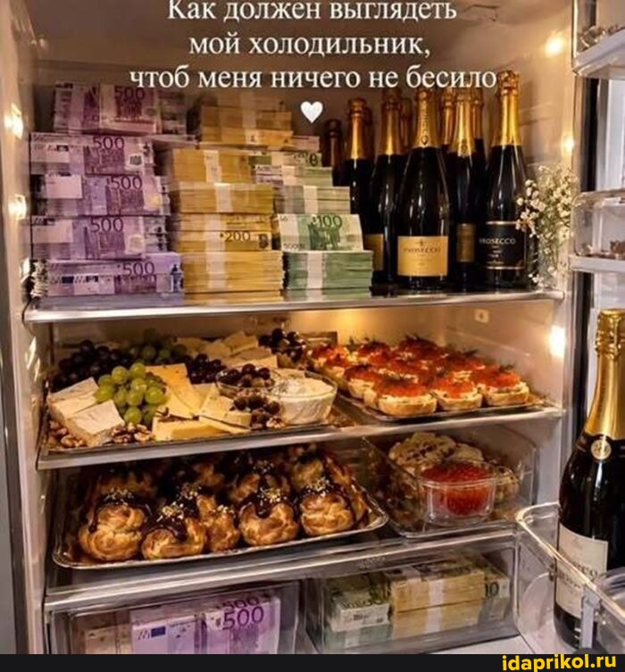 Ню обнаженной девицы среди развалин древнего замка